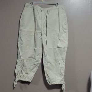 Avenue Ladies Crop Pants Sz 16 Tan